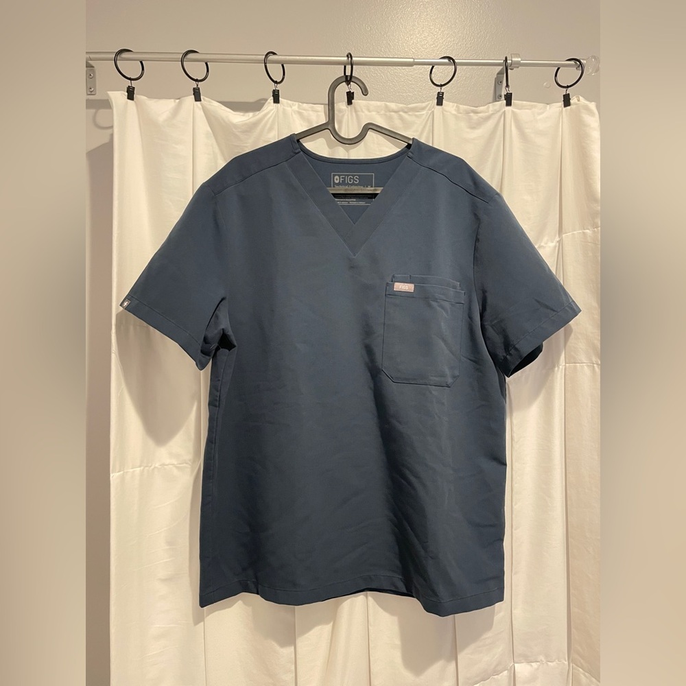 FIGS figs Men’s Leon 3-Pocket Scrub Top Blue PO 5418 Size M
